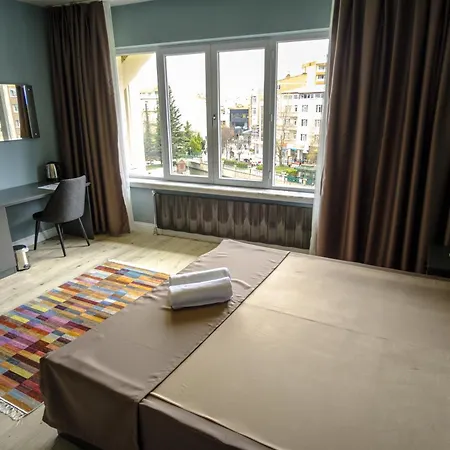 Hotel Atos 3*