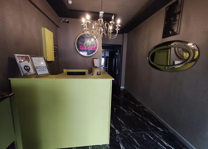 Atos فندق إسكيشير