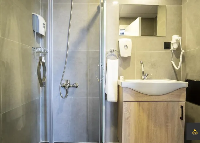 Atos فندق إسكيشير